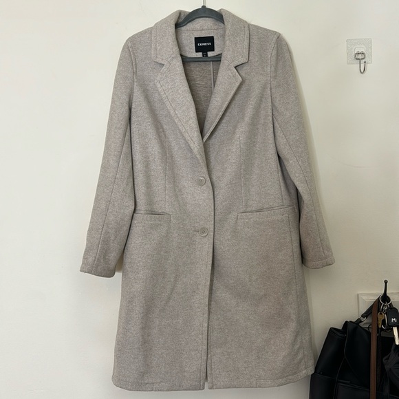 Express coat ✨ - Picture 1 of 5